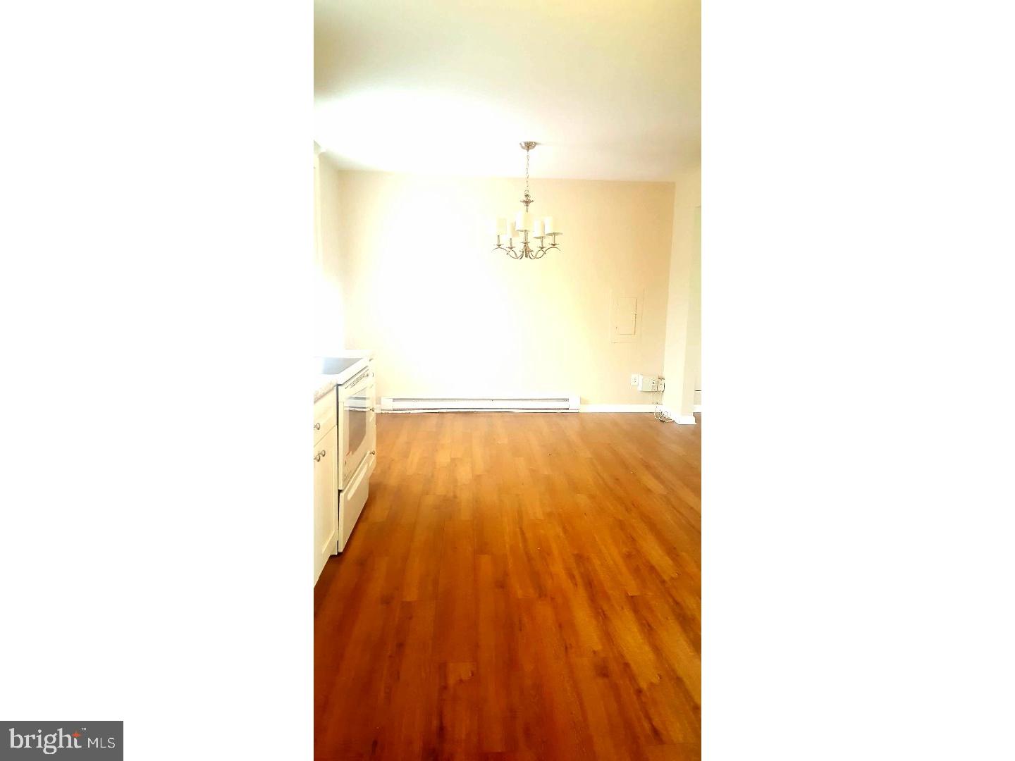 317 Broadlane Road Williamstown, NJ 08094 - Photo 6 of 17 Dining Room