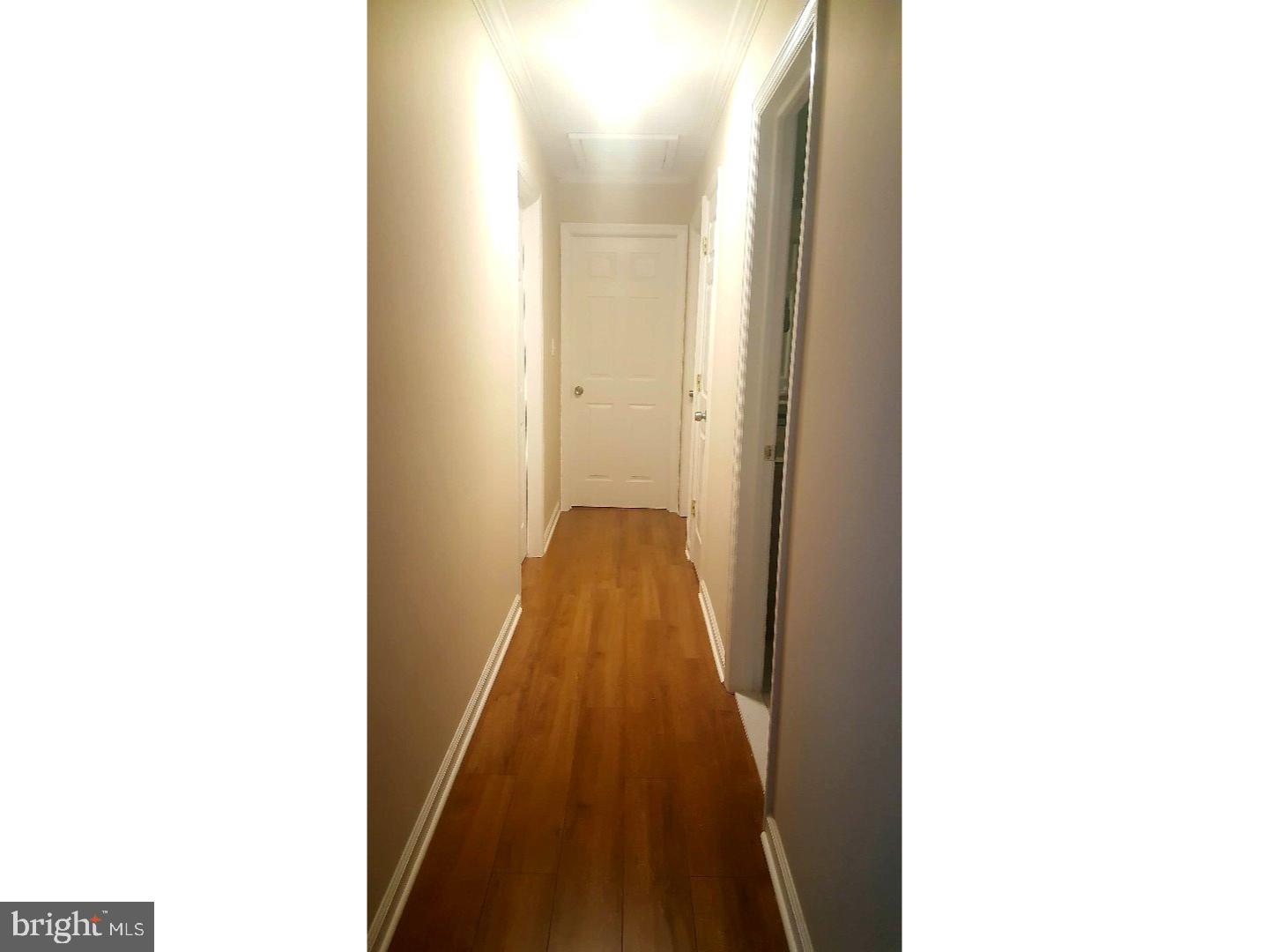 317 Broadlane Road Williamstown, NJ 08094 - Photo 9 of 17 Hallway