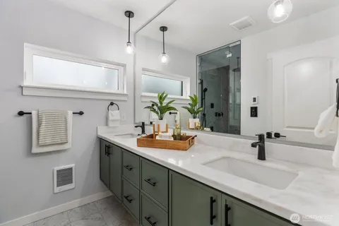 $997,500 | 4559 34th Avenue South, Seattle, WA 98118