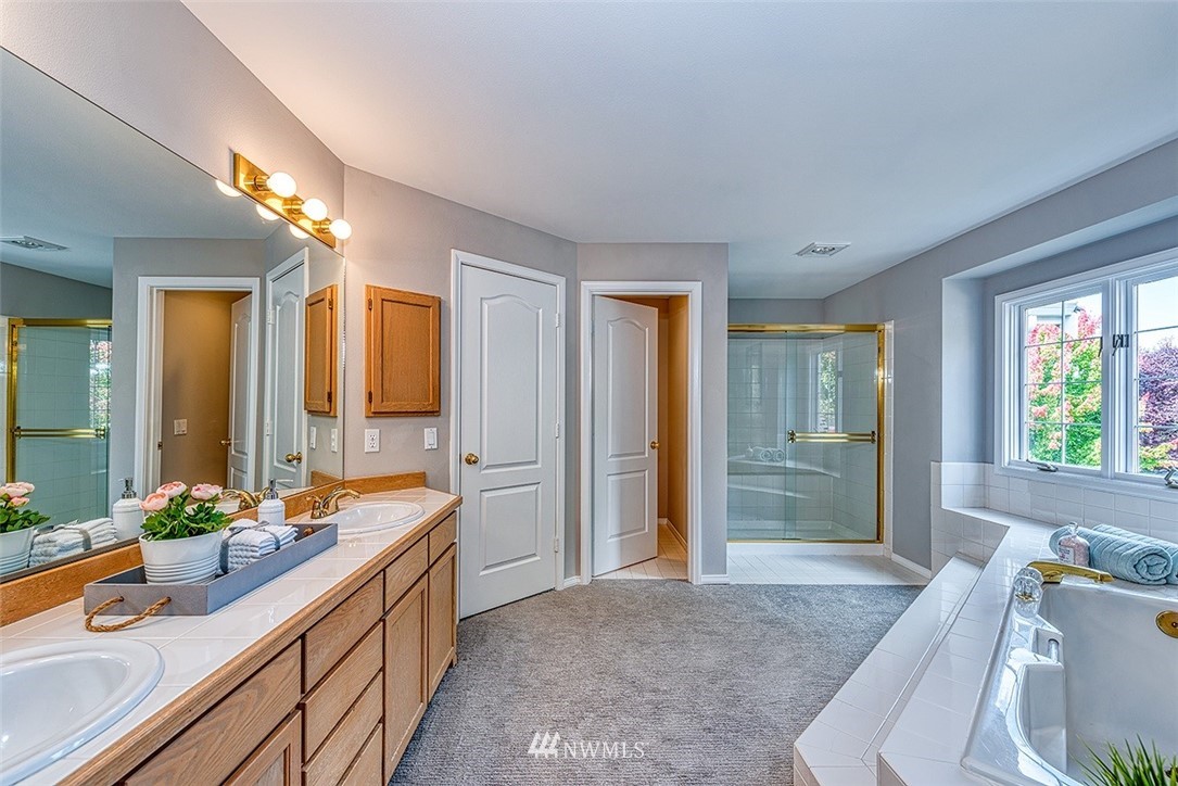10109 Northeast 155th Street Bothell, WA 98011 - Photo 18 of 25 Gallery Image 18