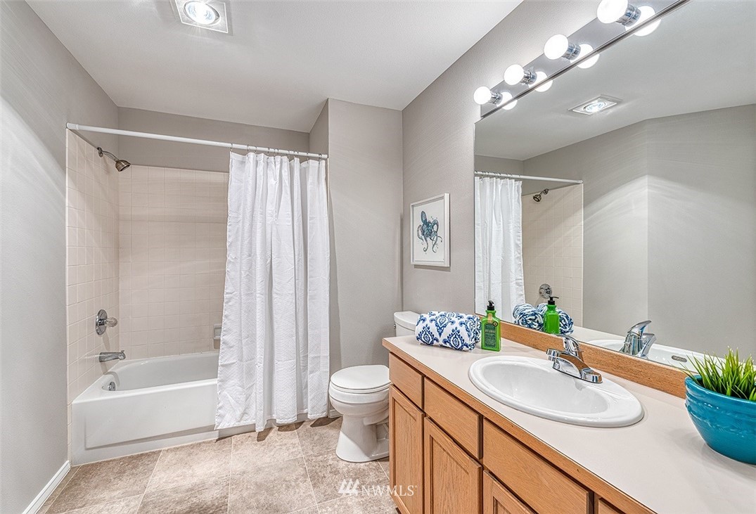 10109 Northeast 155th Street Bothell, WA 98011 - Photo 20 of 25 Gallery Image 20