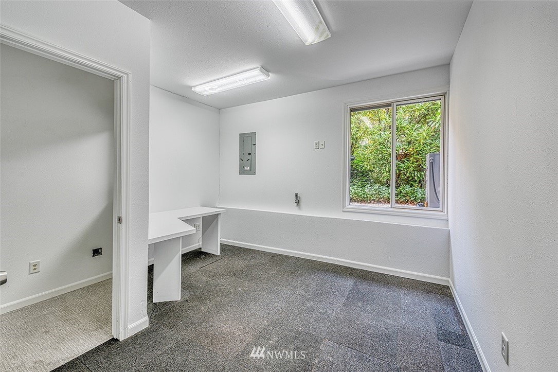 10109 Northeast 155th Street Bothell, WA 98011 - Photo 22 of 25 Gallery Image 22