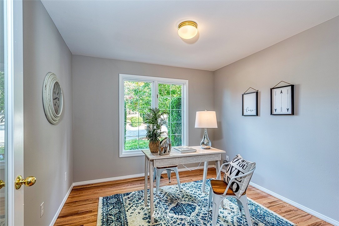 10109 Northeast 155th Street Bothell, WA 98011 - Photo 6 of 25 Gallery Image 6