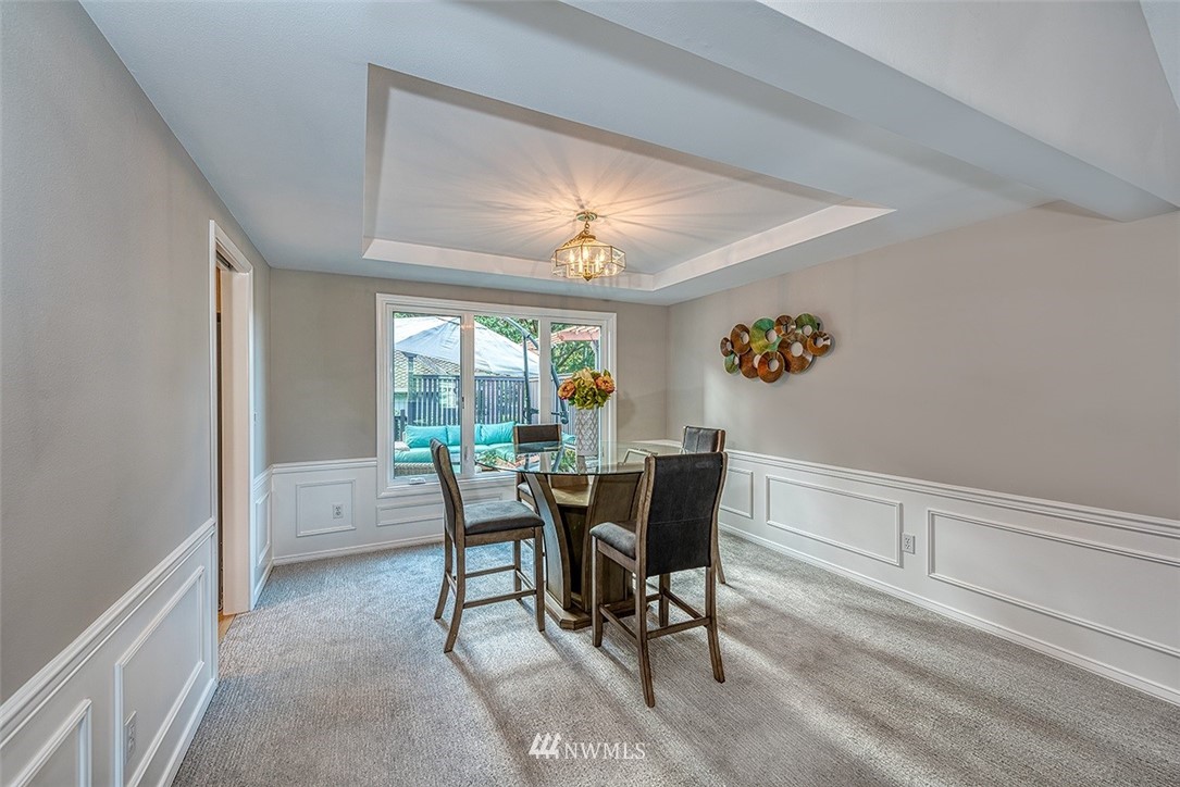 10109 Northeast 155th Street Bothell, WA 98011 - Photo 7 of 25 Gallery Image 7