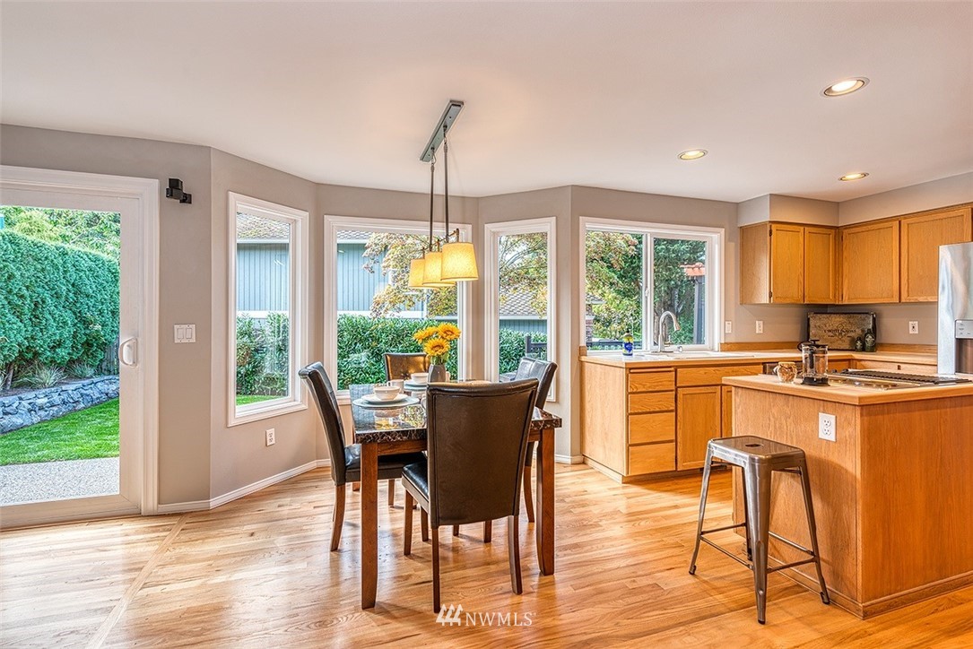 10109 Northeast 155th Street Bothell, WA 98011 - Photo 8 of 25 Gallery Image 8