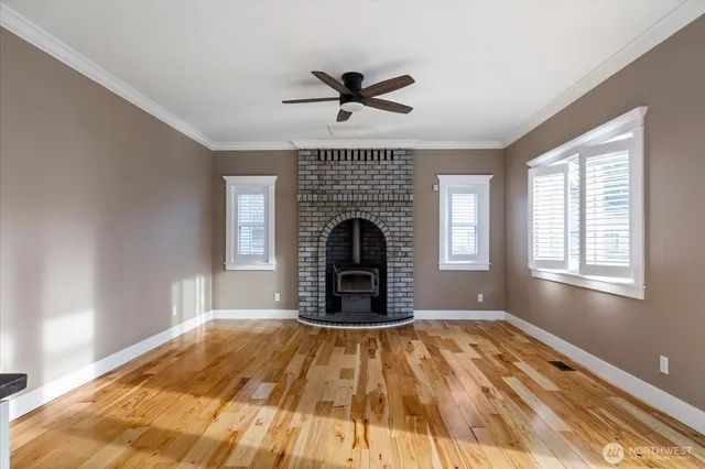 a view of a interior of the house