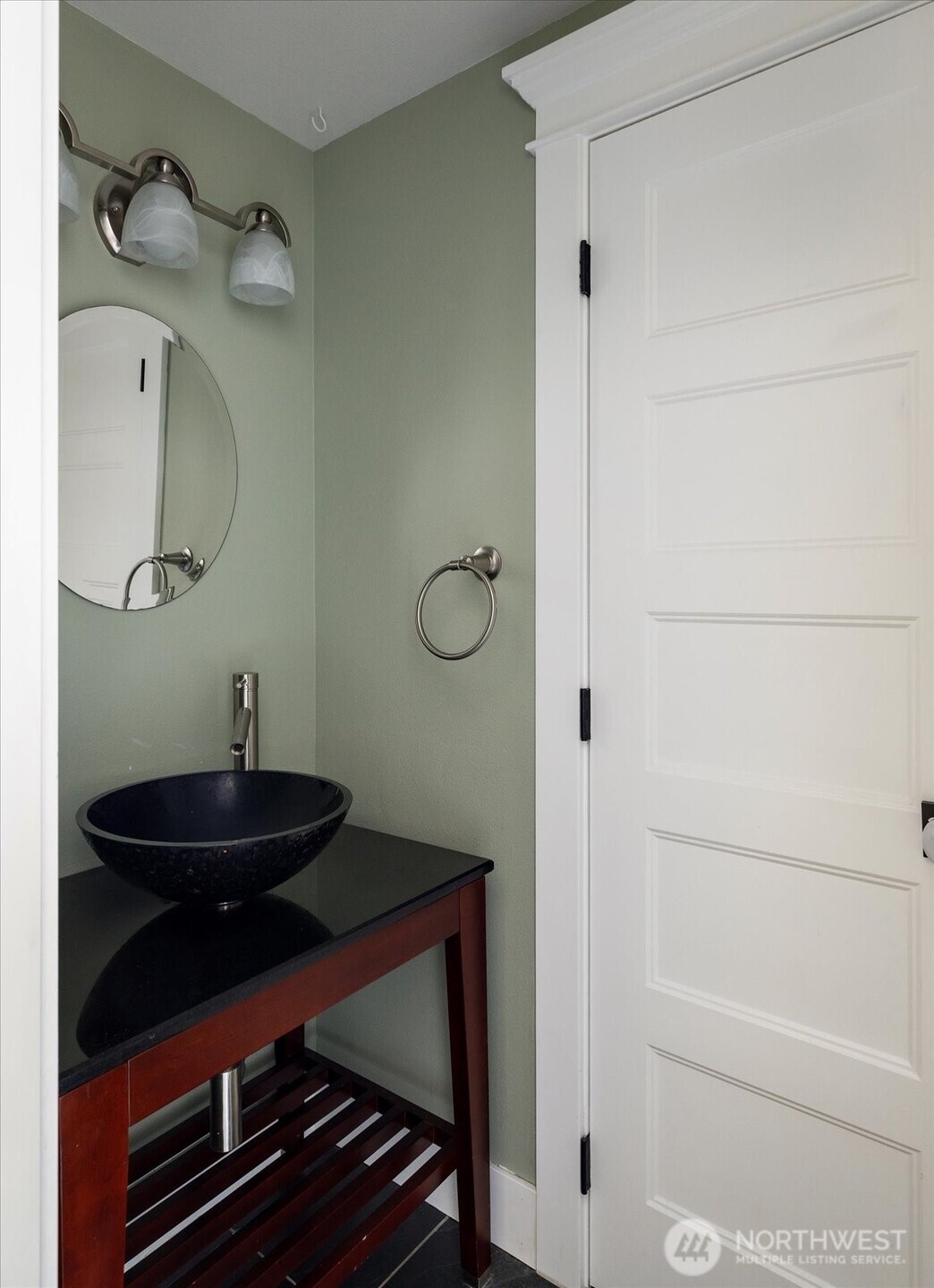 1155 Southwest Kalama Loop Oak Harbor, WA 98277 - Photo 28 of 37