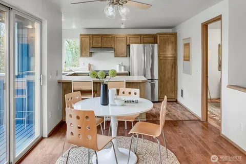 $795,000 | 1915 11th Avenue South, Seattle, WA 98134