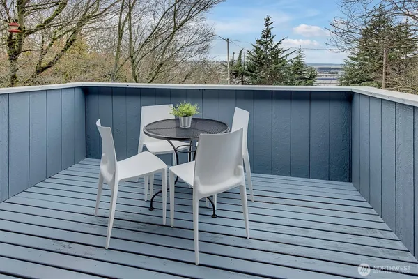 $795,000 | 1915 11th Avenue South, Seattle, WA 98134