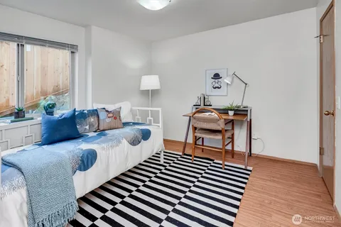 $795,000 | 1915 11th Avenue South, Seattle, WA 98134