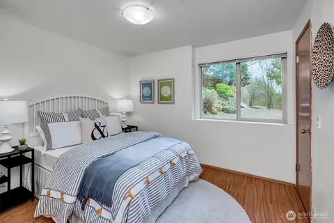 $795,000 | 1915 11th Avenue South, Seattle, WA 98134