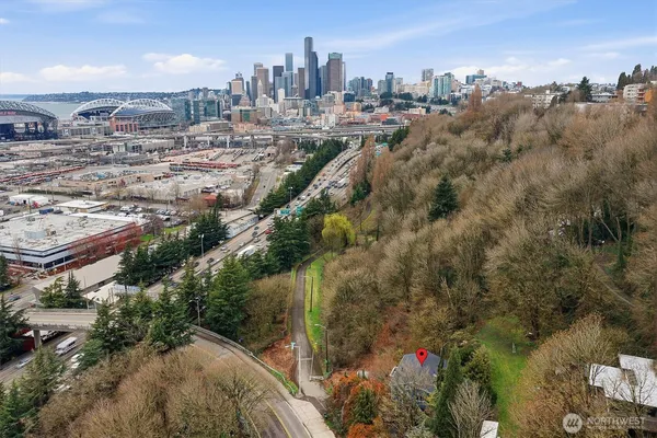 $795,000 | 1915 11th Avenue South, Seattle, WA 98134