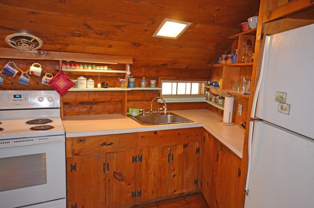 219 Montague Road Leverett, MA 01054 - Photo 9 of 28 Gallery Image 9