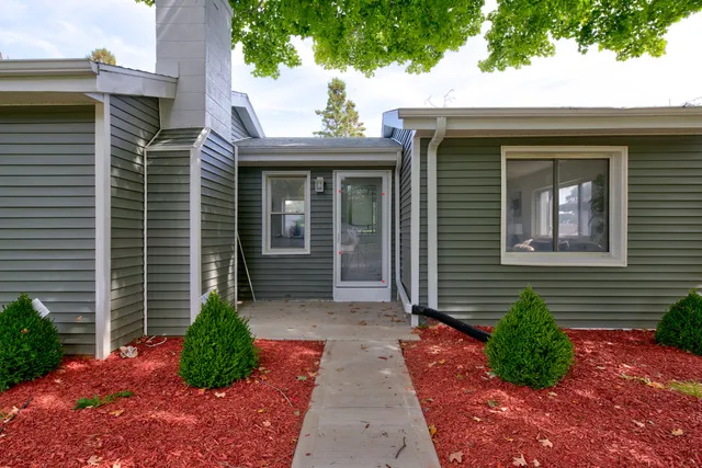 $265,000 | 5940 North 72nd Street, Milwaukee, WI 53218