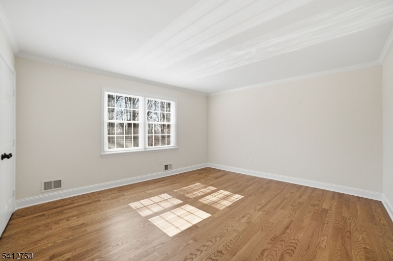 50 Pinewood Crescent Berkeley Heights, NJ 07922 - Photo 31 of 41