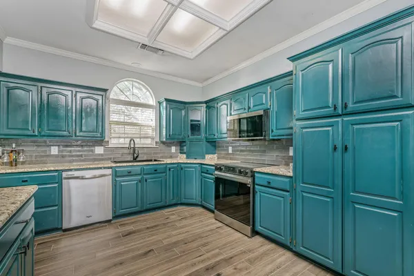 $425,000 | 7002 Bradford Drive, Amarillo, TX 79109
