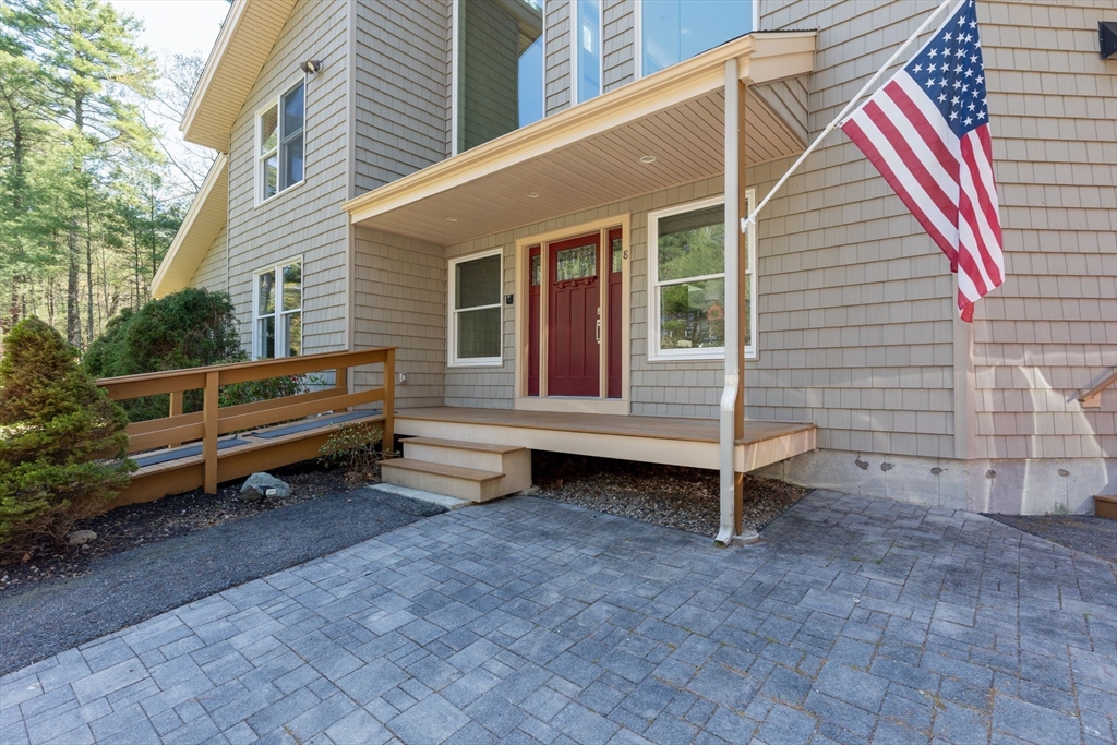 8 Dunham Road Freetown, MA 02702 - Photo 4 of 38