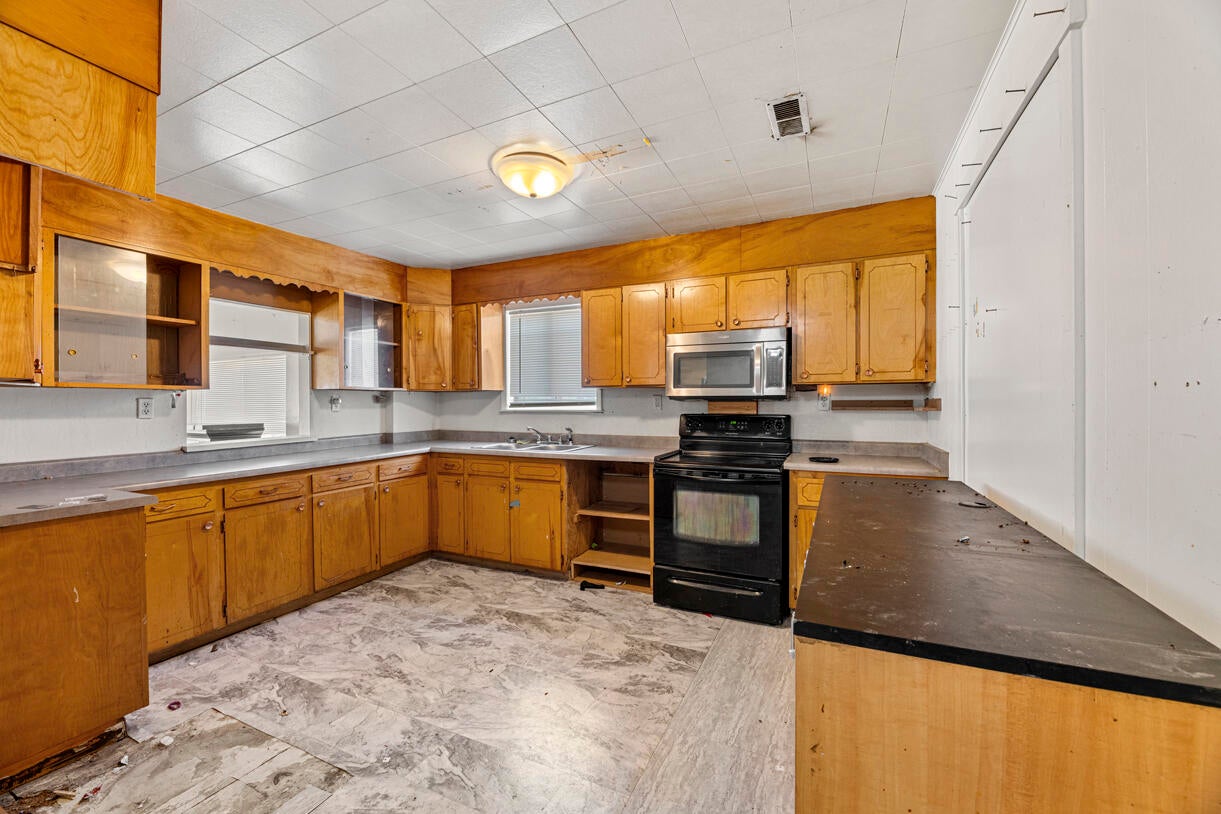 340 Freeman Road Central Point, OR 97502 - Photo 16 of 22 DSC_5776
