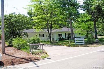 8579 Crescent Beach Road Pigeon, MI 48755 - Photo 5 of 23 8579CrescentBeachFront3