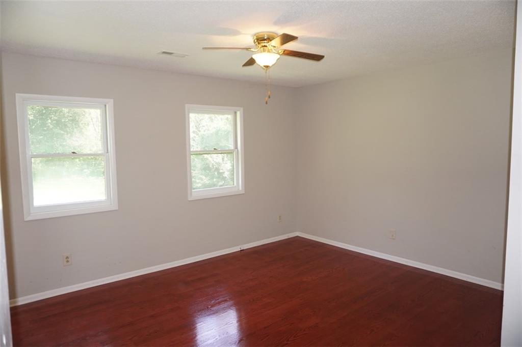 4652 Queens Road Hickory, NC 28602 - Photo 12 of 16 Gallery Image 12