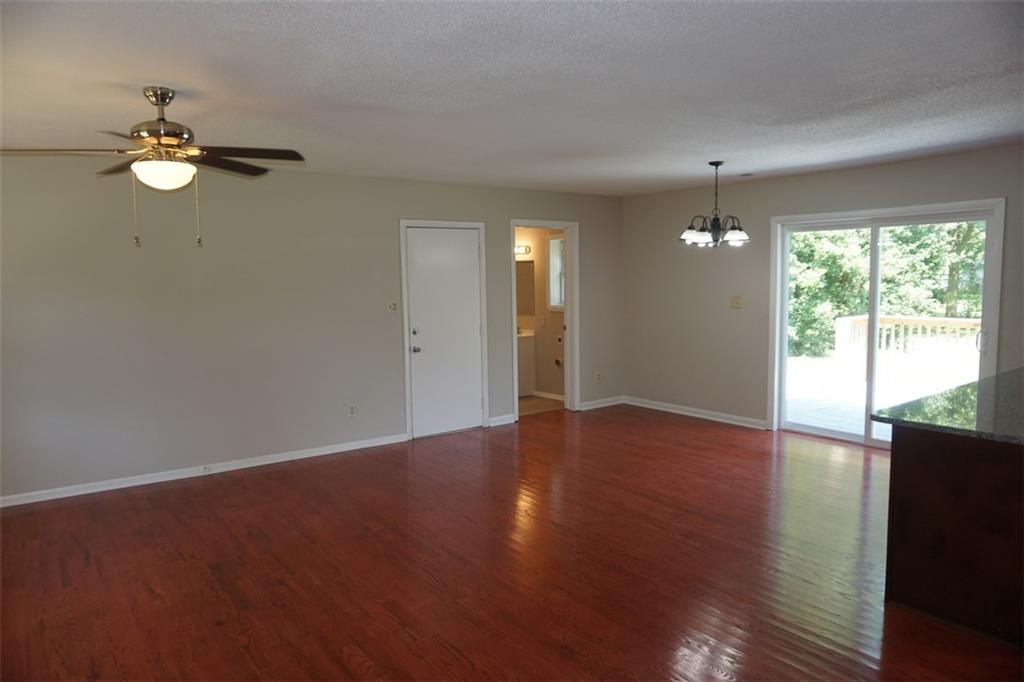 4652 Queens Road Hickory, NC 28602 - Photo 4 of 16 Gallery Image 4