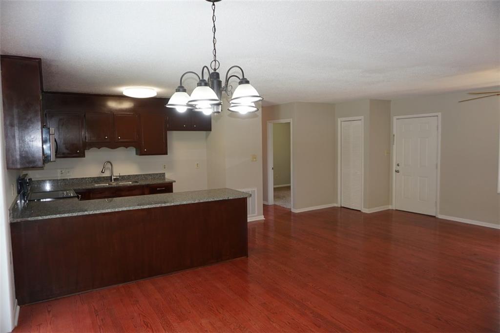 4652 Queens Road Hickory, NC 28602 - Photo 6 of 16 Gallery Image 6