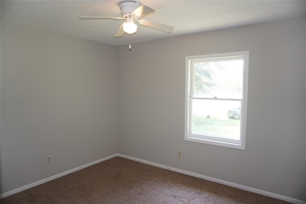 4652 Queens Road Hickory, NC 28602 - Photo 10 of 16 Gallery Image 10
