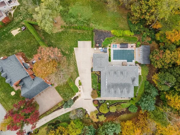 an aerial view of multiple house