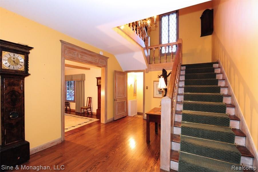 160 Touraine Road Grosse Pointe, MI 48236 - Photo 25 of 49 DSC_2273_1_6x9_100dpi.jpg