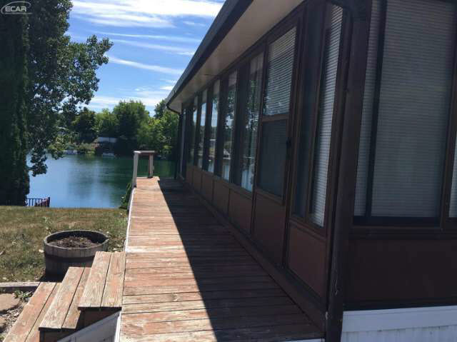 10001 Goodall Road Durand, MI 48429 - Photo 6 of 17 21201863-5.JPG