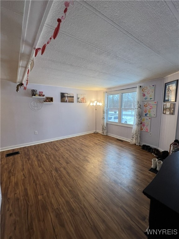 10679 Pavilion Center Road Pavilion, NY 14525 - Photo 11 of 44 Main Living area