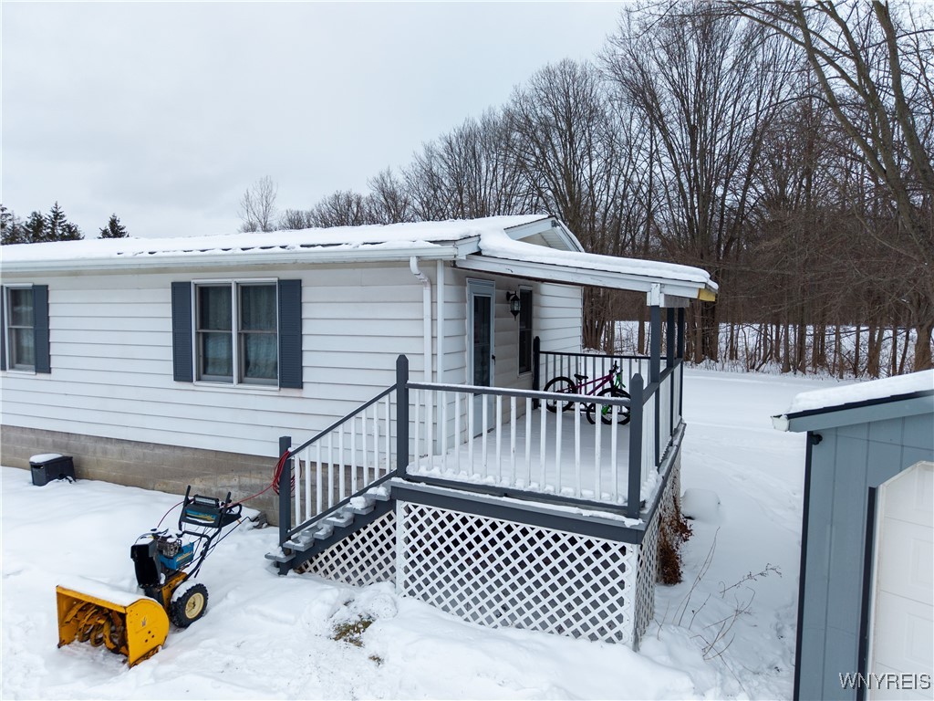 10679 Pavilion Center Road Pavilion, NY 14525 - Photo 9 of 44 Porch