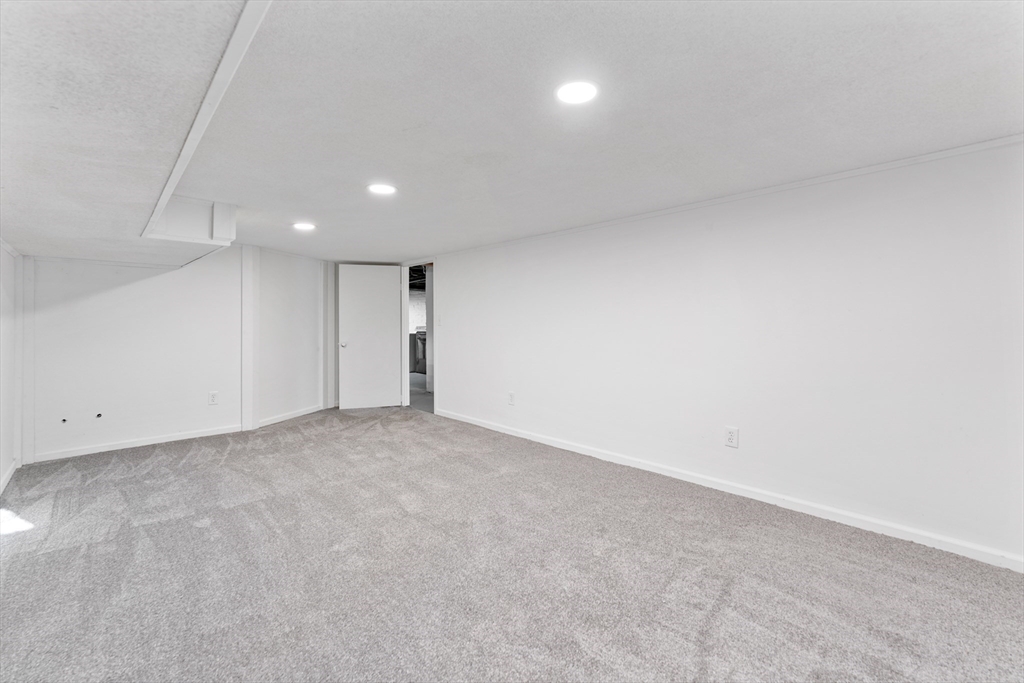 22 Primrose Street West Springfield, MA 01089 - Photo 21 of 42 Gallery Image 21
