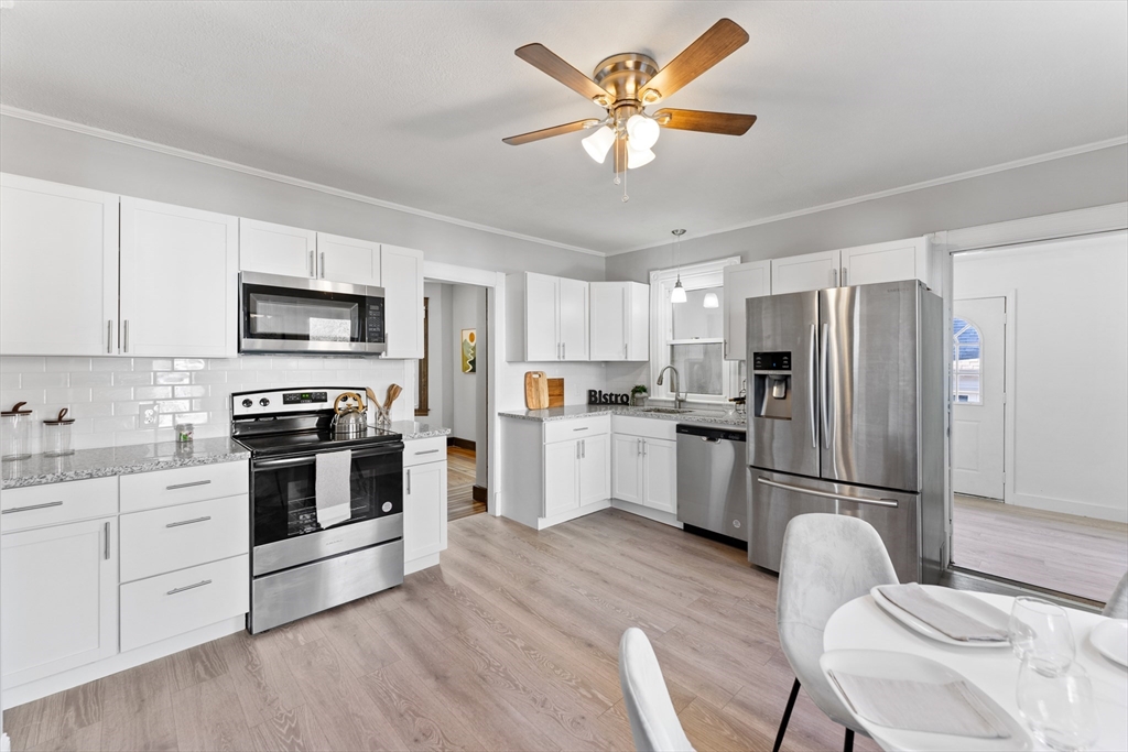 22 Primrose Street West Springfield, MA 01089 - Photo 8 of 42 Gallery Image 8