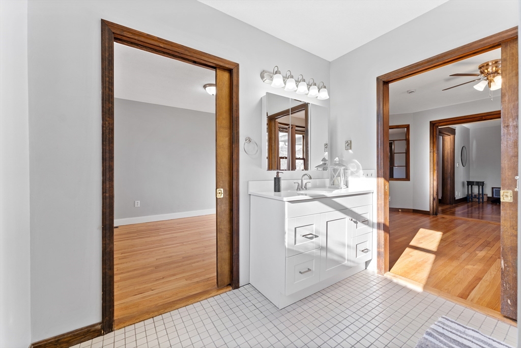 22 Primrose Street West Springfield, MA 01089 - Photo 10 of 42 Gallery Image 10