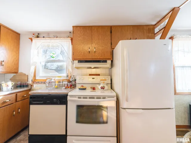 $140,000 | 118 South Pekin Lane, Hanna City, IL 61536