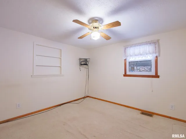 $140,000 | 118 South Pekin Lane, Hanna City, IL 61536