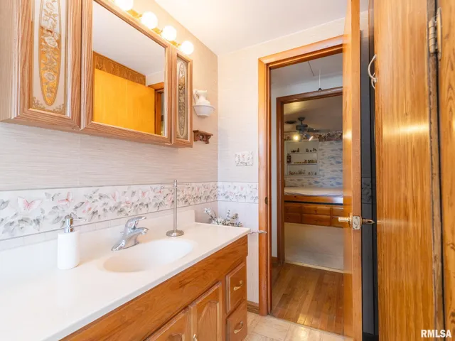 $140,000 | 118 South Pekin Lane, Hanna City, IL 61536