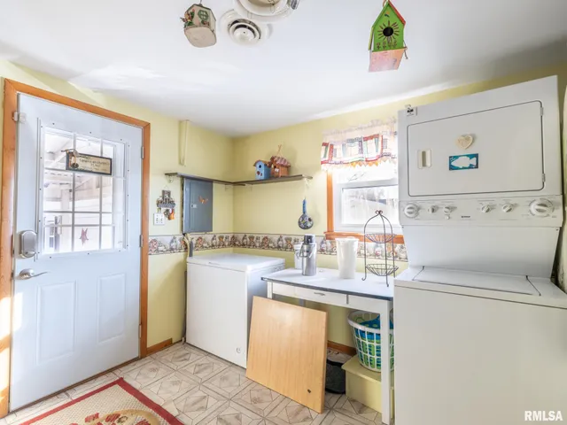 $140,000 | 118 South Pekin Lane, Hanna City, IL 61536