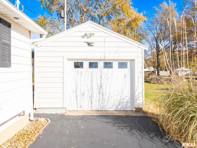 $140,000 | 118 South Pekin Lane, Hanna City, IL 61536