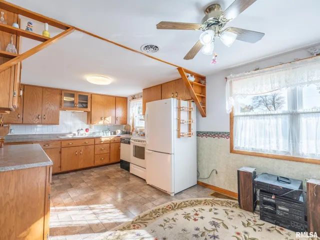 $140,000 | 118 South Pekin Lane, Hanna City, IL 61536