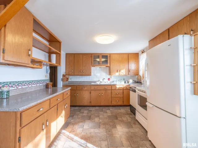 $140,000 | 118 South Pekin Lane, Hanna City, IL 61536