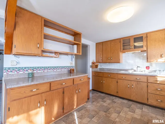 $140,000 | 118 South Pekin Lane, Hanna City, IL 61536