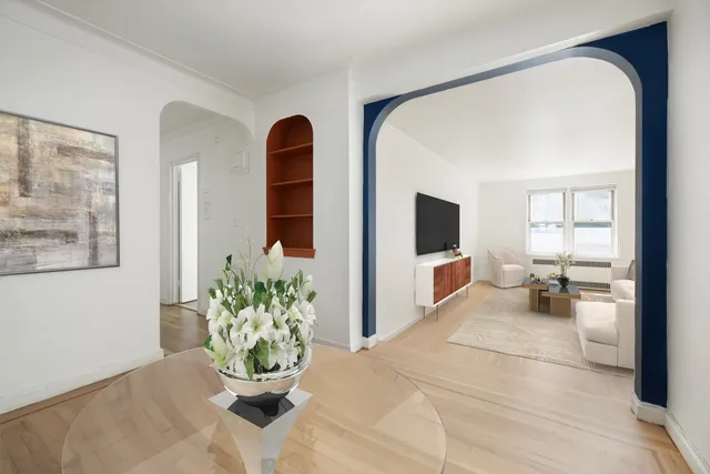 $800,000 | 305 West 52nd Street, Unit 1H | Hell's Kitchen