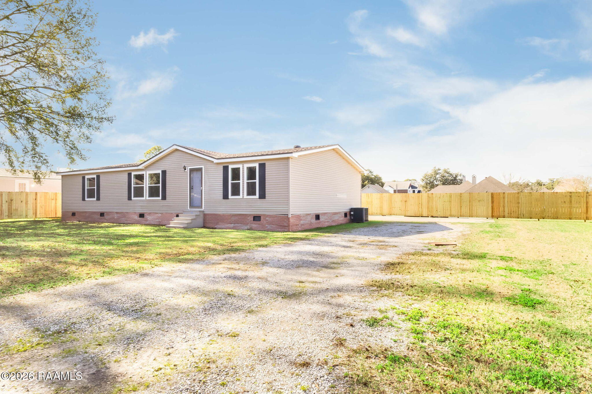 624 Chemin Metairie Road Youngsville, LA 70592 - Photo 2 of 21 Front/Driveway