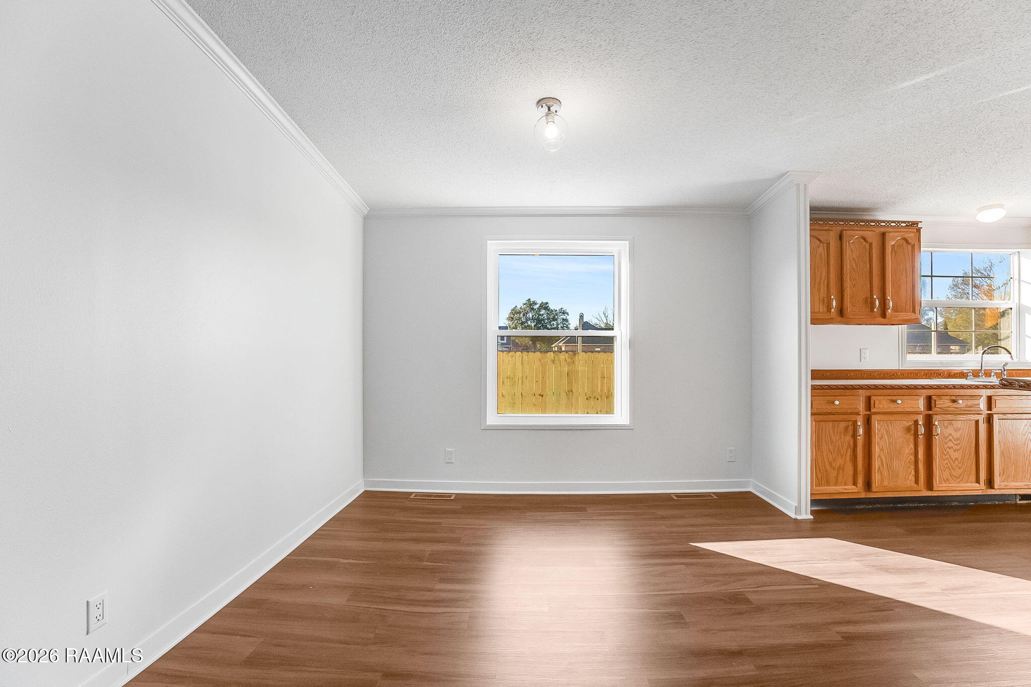 624 Chemin Metairie Road Youngsville, LA 70592 - Photo 7 of 21 Dining/Kitchen