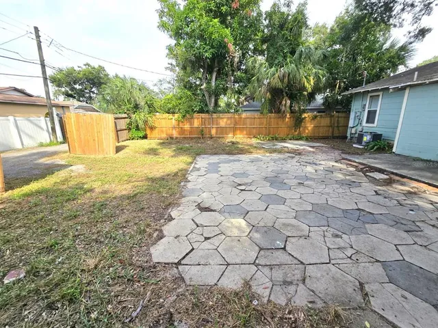 $2,100 | 835 Newton Avenue South, St. Petersburg, FL 33701
