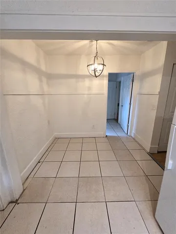 a view of a utility room