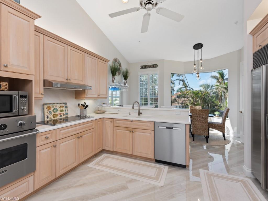 139 Colonade Circle Naples, FL 34103 - Photo 7 of 32 Kitchen and Breakfast Area