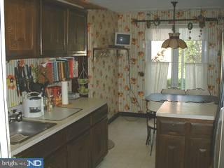 105 Rennard Place Philadelphia, PA 19116 - Photo 4 of 6 Gallery Image 4